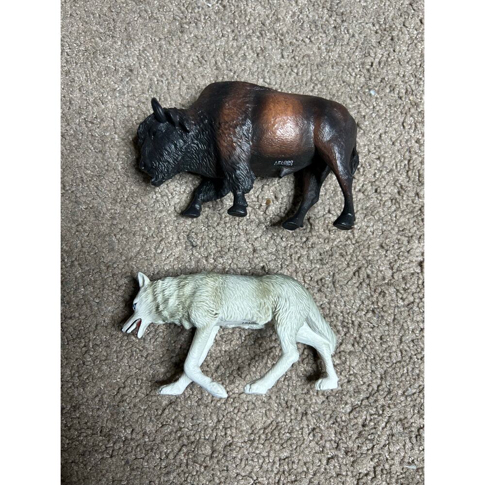 Terra by Battat Wolf and Buffalo Figures Animal Gray White Bison
